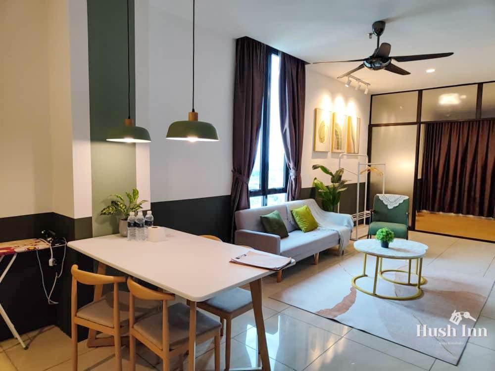 Hush Inn At Itcc Manhattan Suites コタキナバル エクステリア 写真